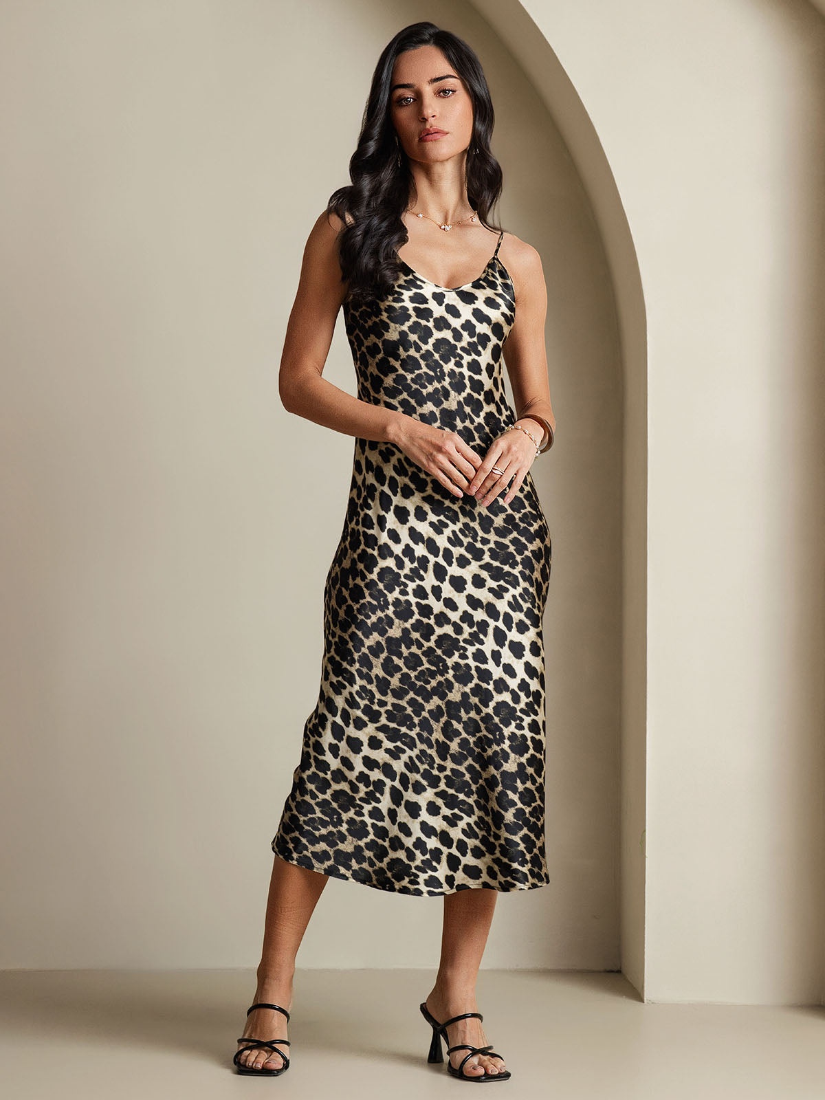 Camisón/vestido largo de seda con tirantes finos