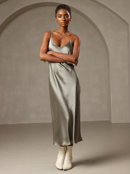 Camisón/vestido largo de seda con tirantes finos
