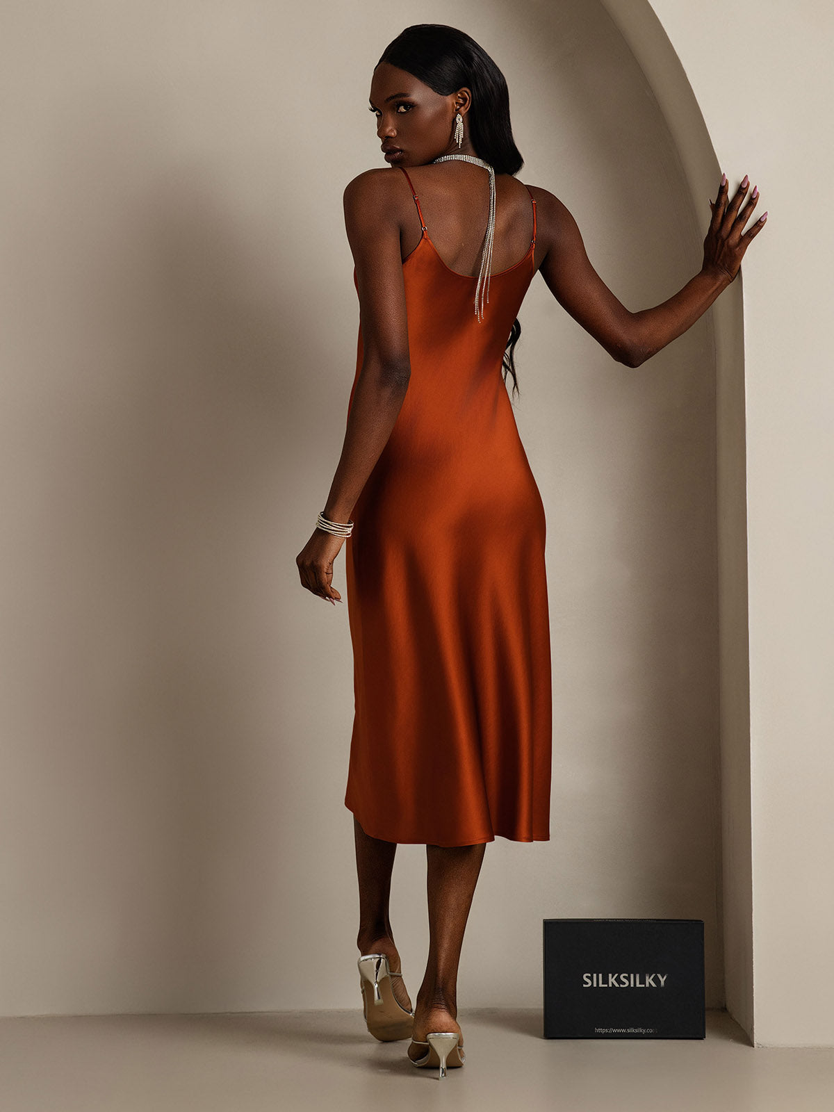 Camisón/vestido largo de seda con tirantes finos