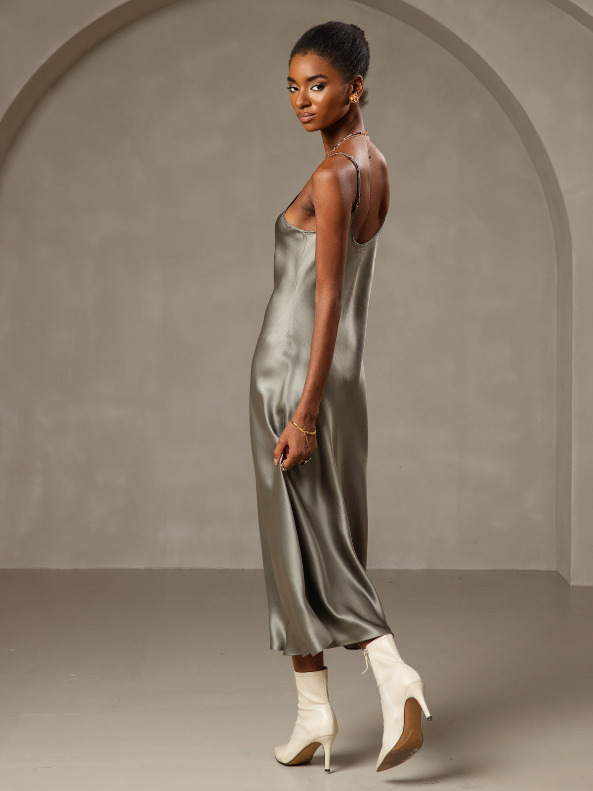 Camisón/vestido largo de seda con tirantes finos