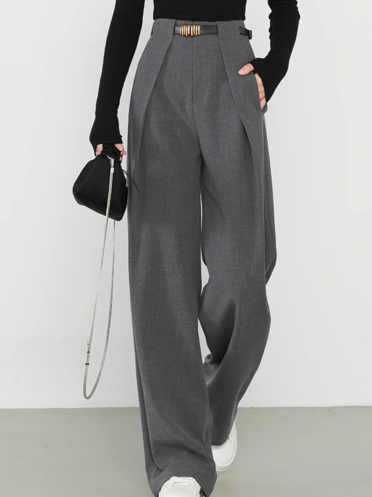 Pantalones rectos con bolsillos lisos