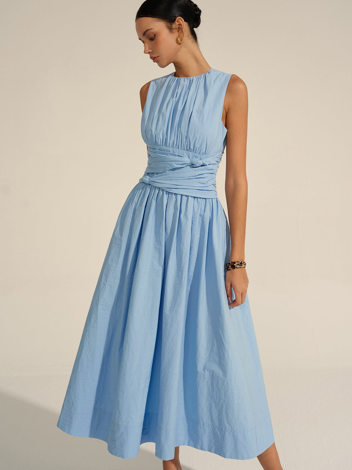 Vestido largo con cintura fruncida