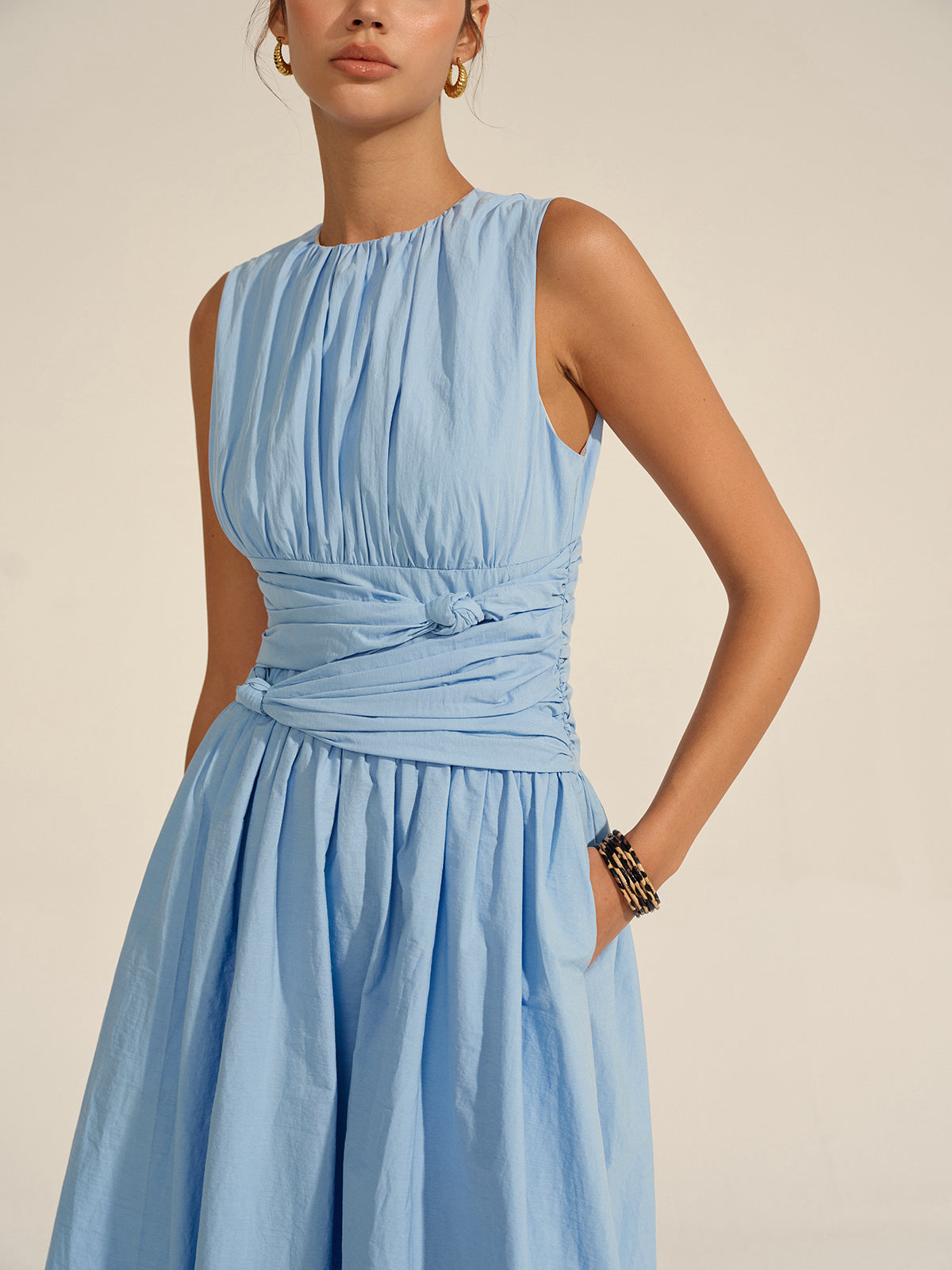 Vestido largo con cintura fruncida