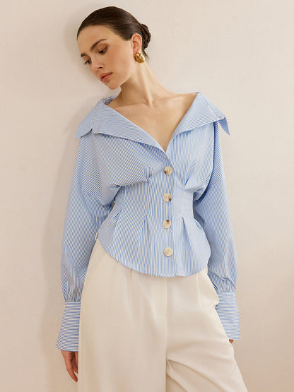Camisa de cuello a rayas con diseño que ajusta la cintura