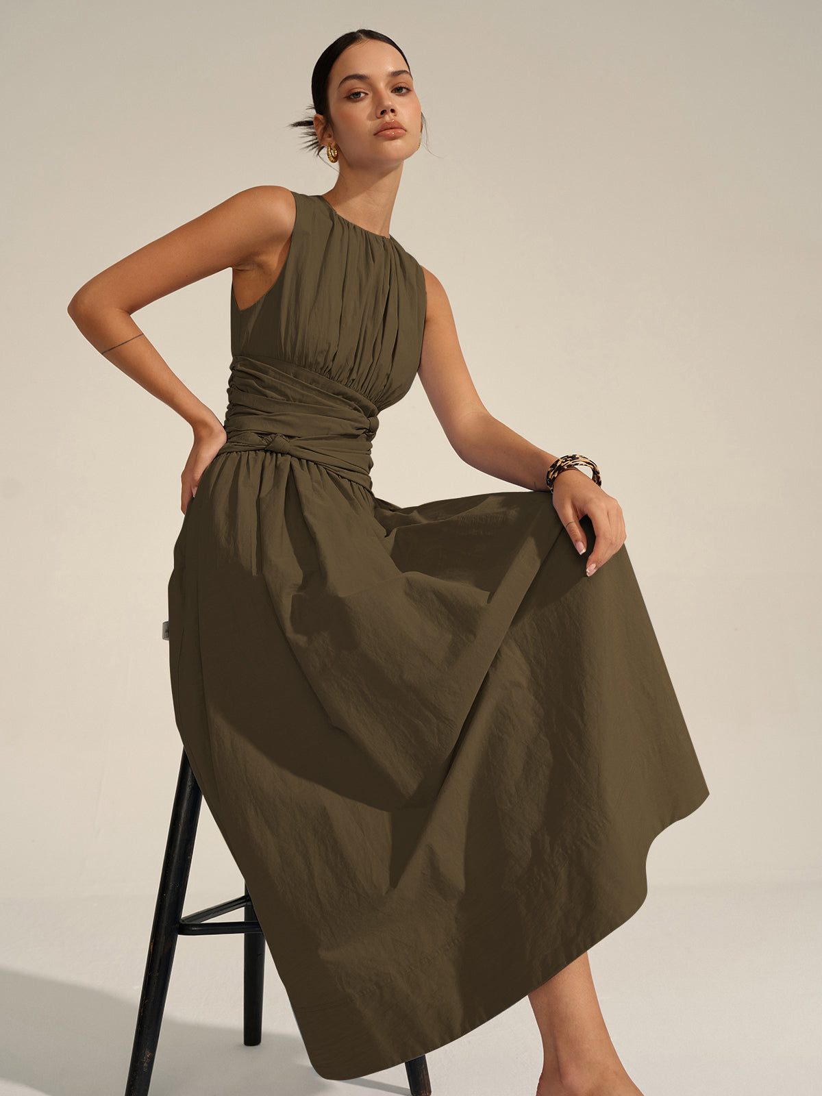 Vestido largo con cintura fruncida